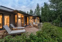 Renovated, refined, immaculate single-story mountain home 2 miles south of Baldy