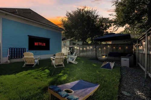 ONLY 4 BLOCKs to Magnolia-Hot tub-Texas Bell in Waco