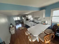 Charming 3-bedroom house in Lavallette with WiFi and AC. Hotels in Lavallette