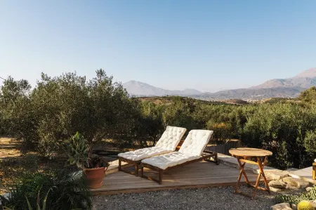 Beautiful natural stone vacation home in the south of Crete (Kamilari) - sea view!