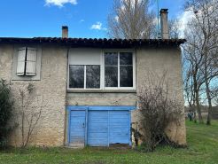 Le petit gite dans la prairie