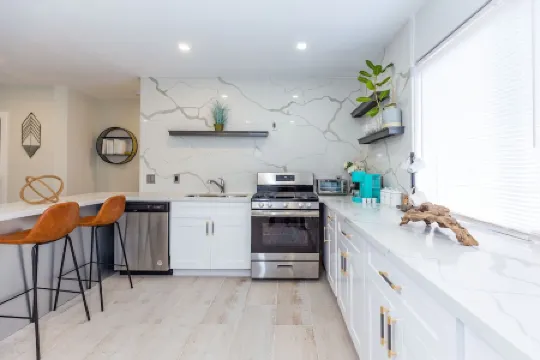 Tropi-Cool 2 Bedroom Apt