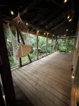 REEF HOUSE: Waterfront, Caribbean Paradise Jungle Cabin in Bastimentos w/ AC