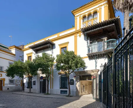 Suites Murillo Plaza Sta. Cruz