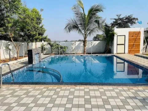 Romantic fully furnished villa w/swimming pool — 20 min from the Kalyan City, MH