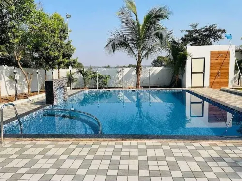 Romantic fully furnished villa w/swimming pool — 20 min from the Kalyan City, MH
