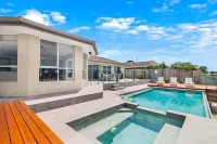 Relaxing Waterfront Oasis with Heated Spa!