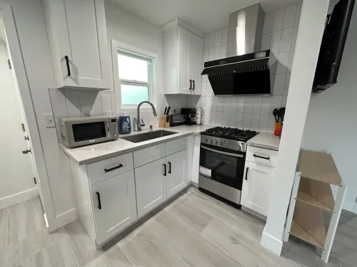 Gated  & Morden 1bed1bath house in Baldwin Park with WiFi and AC Hoteles en Baldwin Park