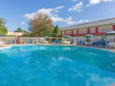 Hilltop Inn & Suites Hotels in Yonkers