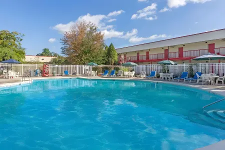 Hilltop Inn & Suites Отели в г. Хэйстингс-он-Гудзон