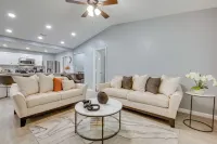 Atlanta Getaway with Private Yard 3 Mi to Airport Hotels near مطار هارتسفيلد جاكسون