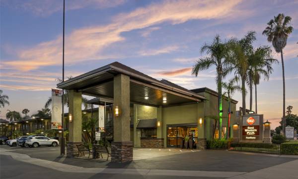 Best Western Plus Pavilions