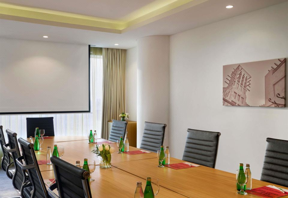 이비스 스타일스 마나마 디플로매틱 에어리어