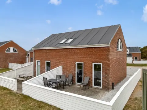 "Sighwald" - 2.3km from the Sea