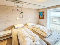 "Hjalmar" - 400m from the Sea - Family Friendly