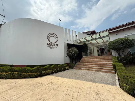 ANUIES VALLE DE BRAVO HOTEL Y CONVENCIONES