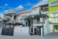 OYO 94669 Hotel Puri Inn Panakkukang Makassar - 2 stjerner