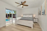 The Bay Beach House: Boat/Jetskis