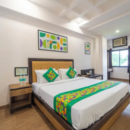 Treebo Shivam Inn Near Singapore Mall