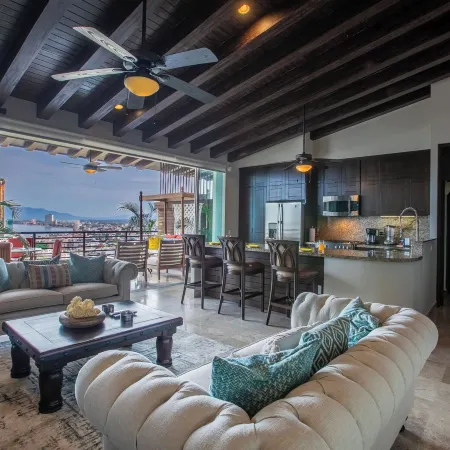 Pinnacle Resorts 180
