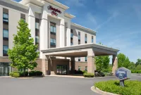 Hampton Inn Fairmont - Pet friendly