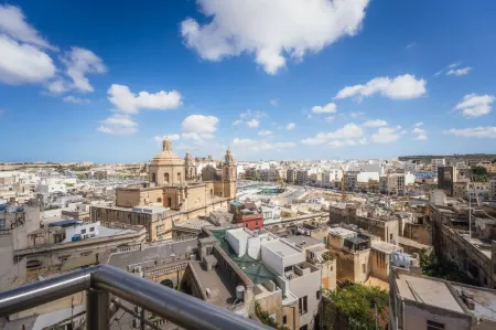 Balanzone's Creative Penthouse