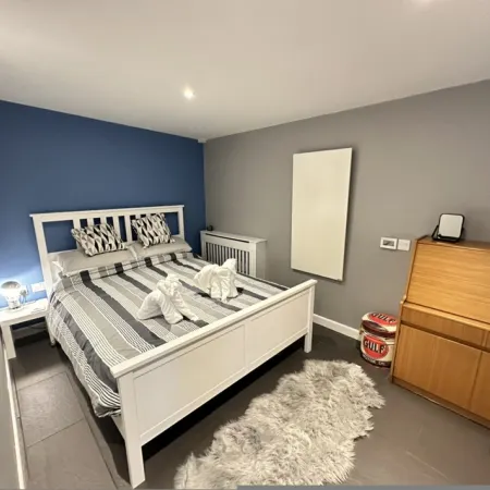 The Cabin in Lifton with 1 Bedrooms and 1 Bathrooms