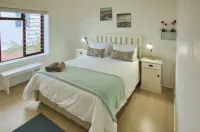 Sea Cottage, Langebaan, 4-Sleeper Hotels in Langebaan