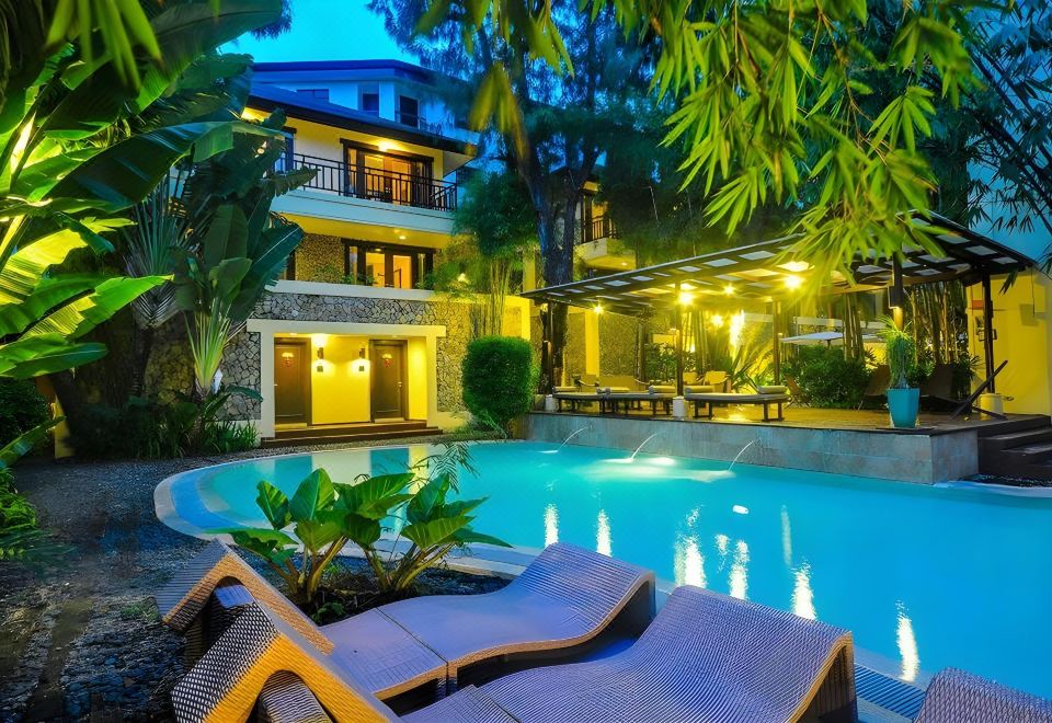 4. 캐년 호텔 & ..