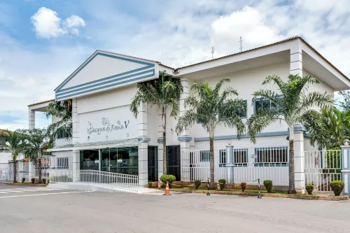 Lacqua DiRoma - V Com Roupas de Cama Incluso