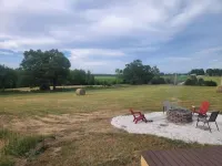 海倫小屋-全新現代迷你農舍度假屋！ 康普頓住宿飯店