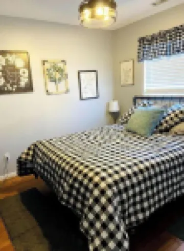Centrally Located Park Place 018192
