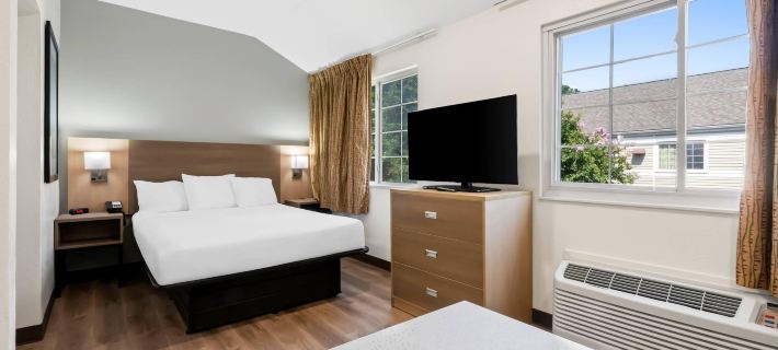 MainStay Suites Raleigh North Hoteles en Condado de Wake
