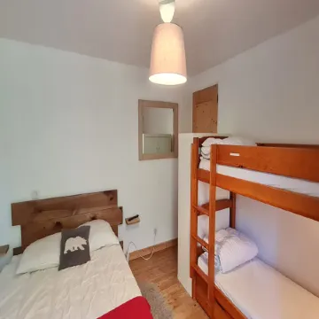 Alpine Apartment for 6 Guests