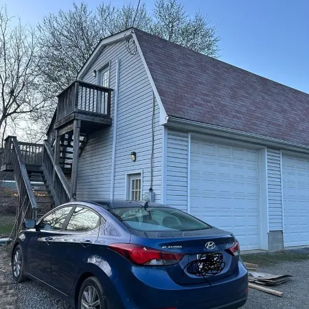 Riverside Retreat, a charming studio near Oakmont and Pittsburgh with WiFi, AC