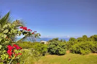 St Croix Home w/ Caribbean Views - 1 Mi to Beach - 3-stjärniga