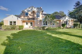Lakefront Winter Haven Retreat Hot Tub and Patio!