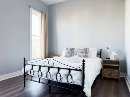 Washington B / Newly Renovated 1BR/1BA Apt