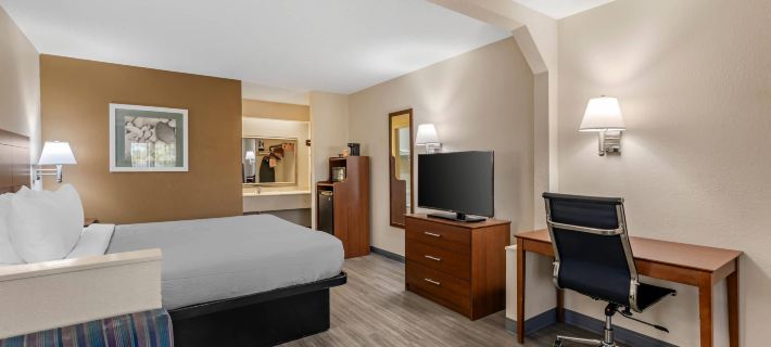 Quality Inn & Suites Stockbridge Atlanta South I-75 Hotels in Henry County