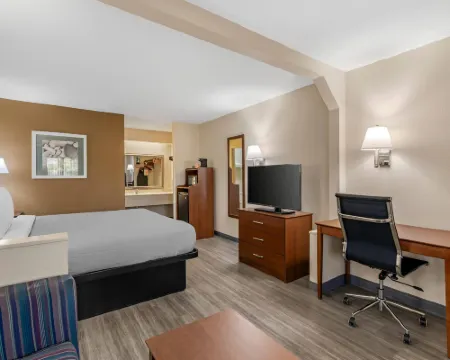 Quality Inn & Suites Stockbridge Atlanta South I-75 Hotels in Stockbridge