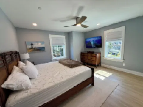 BRAND NEW, CUSTOM CONSTRUCTION! Lewes Beach Hideaway, steps to beach & town!!