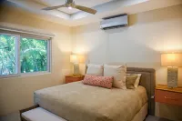 Esterillos Lote 6 Bedroom Home Hotel di Esterillos Oeste