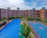 2BR LLOYD W/ Pool & Free Parking Hotels in Pakualam