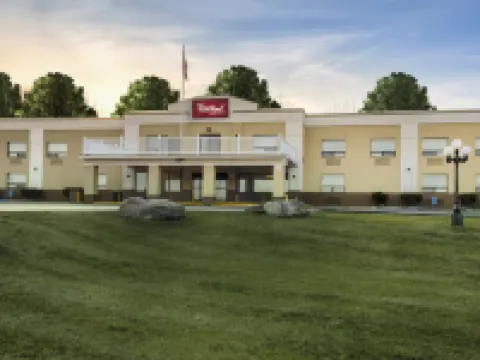 Red Roof Inn & Suites Newburgh - Stewart Airport/ West Point Hotels in Orange County