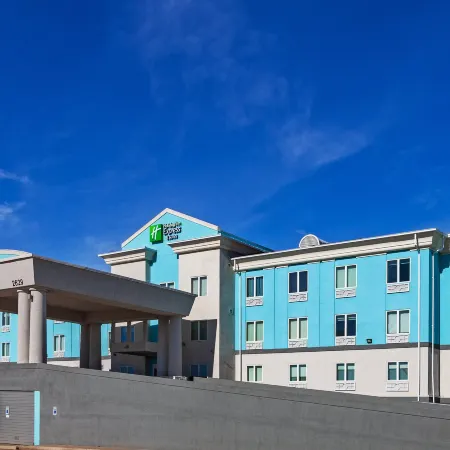 Holiday Inn Express & Suites PORT LAVACA by IHG