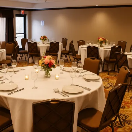 Holiday Inn Express & Suites CUMBERLAND - LA VALE by IHG Отели в г. Ла Вейл