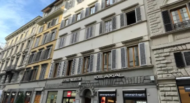 Hotel Maxim Axial Hotels near Ponte Vecchio