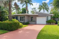 Chic Fort Lauderdale Getaway w/Private Heated Pool