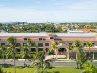 Palm House Hotel Hotels in Palm Beach