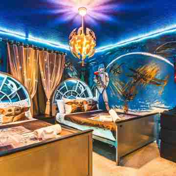 7Br Solterra Resort - Newly Renovated Home w Pool Rooms